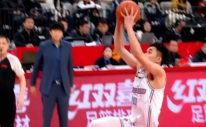 关于今晚体能课后，山东男篮扳平良机备战CBA常规赛，质疑声仍在，细节决定成败的信息