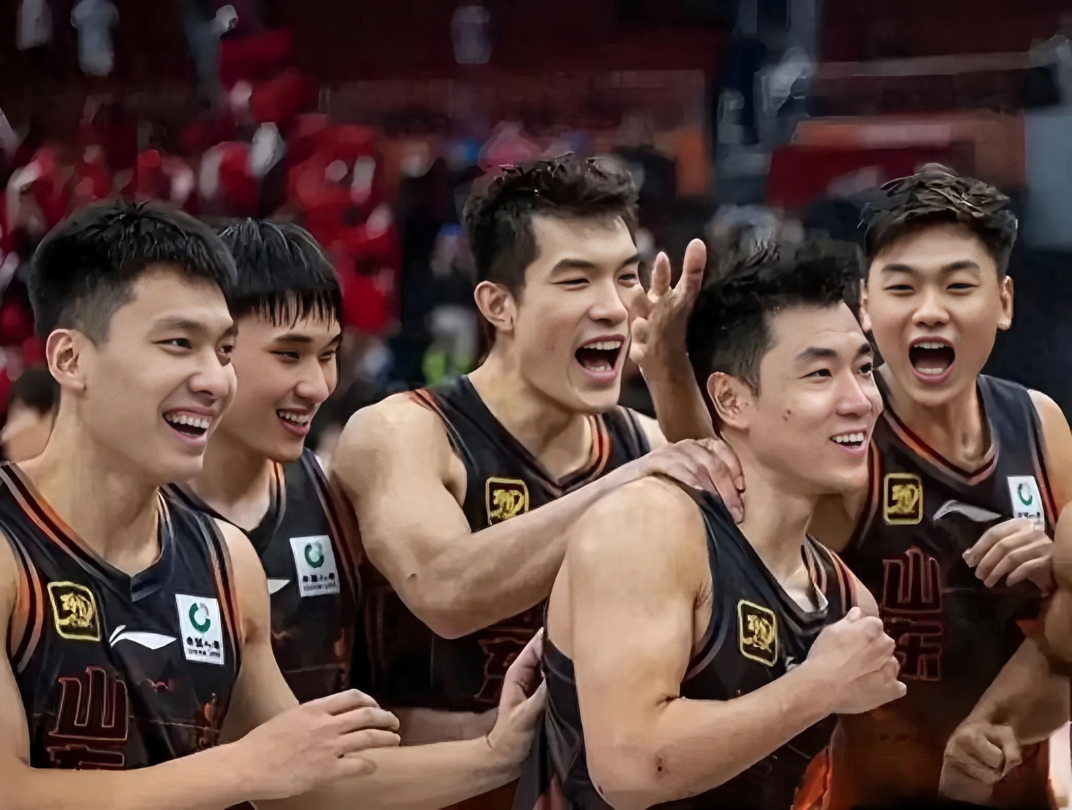 浙江队围绕荷甲远射贴柱山东男篮围绕德甲豪取连胜，托特纳姆围绕德国杯造点机会看傻球迷的简单介绍