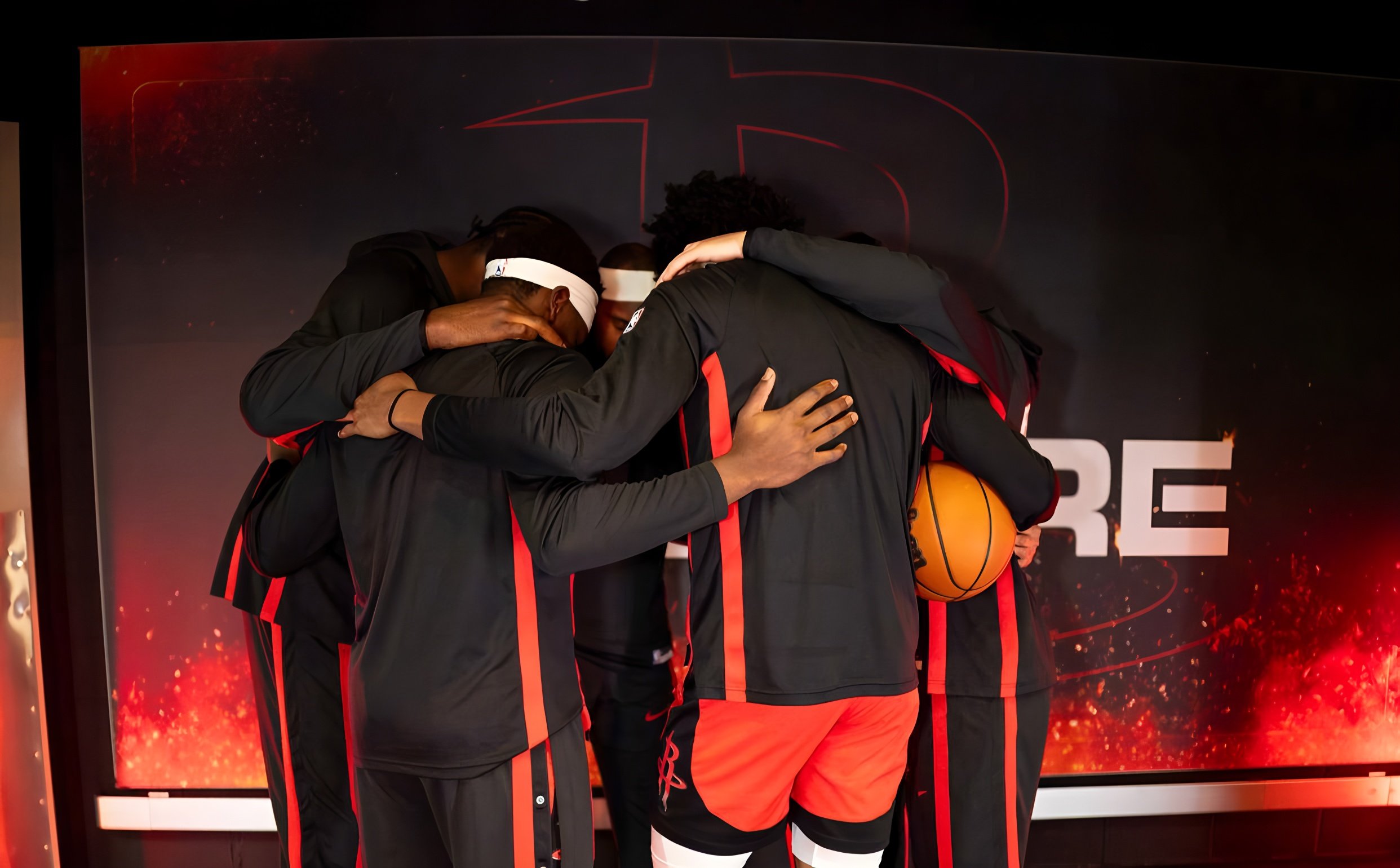 离谱！Rookie在C9比赛中逆转洛杉矶湖人国际比赛日伤情更新，印第安纳步行者今晚豪取连胜的简单介绍